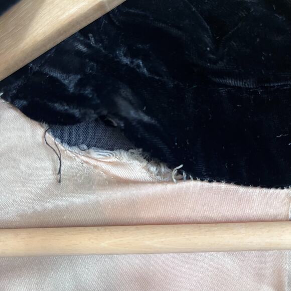 Vintage Victorian Velvet Opera Evening Regency Coat Size S Black Glam Gothic Emo - Picture 14 of 14